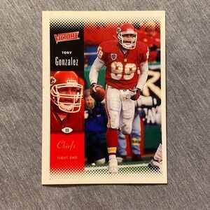 Tony Gonzalez Kansas City Chiefs Upper Deck 2000 Football Card #90